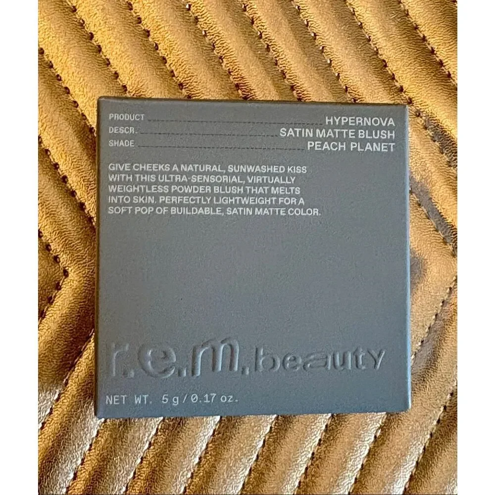 R.E.M. BEAUTY  - NWTIB- Hypernova Satin Matte Blush in 